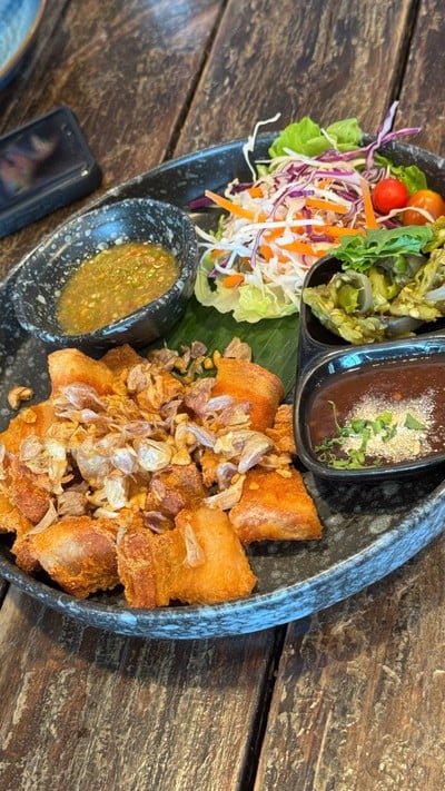 สามชั้นทอด