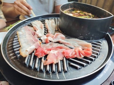 สันคอหมู