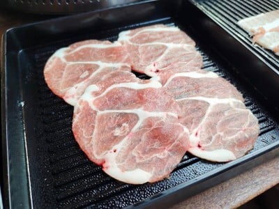 สันคอหมู