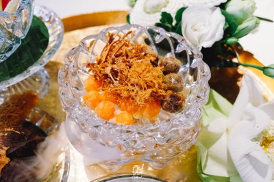 ทานข้าวแช่โบราณตามตำรับชาววังต้อนรับหน้าร้อนที่ "Royal Osha"