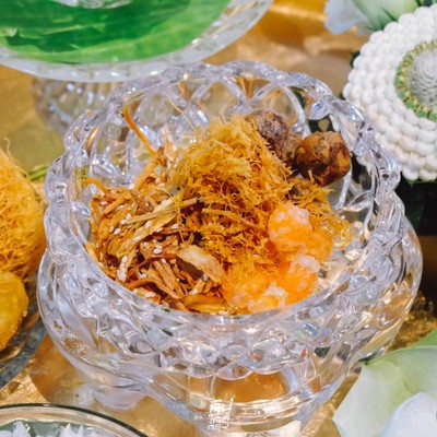 ทานข้าวแช่โบราณตามตำรับชาววังต้อนรับหน้าร้อนที่ "Royal Osha"