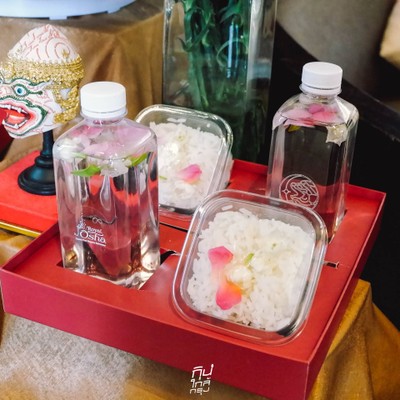 ทานข้าวแช่โบราณตามตำรับชาววังต้อนรับหน้าร้อนที่ "Royal Osha"