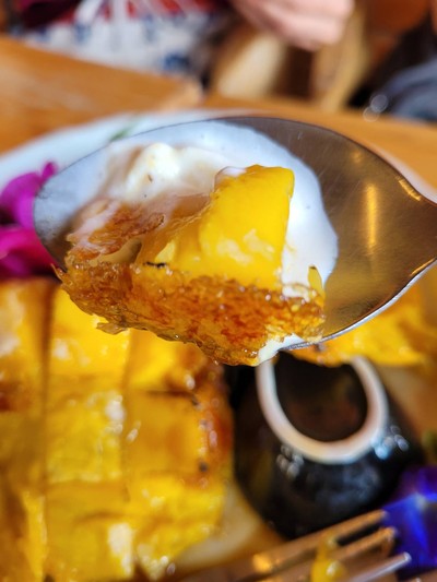 มะม่วงย่างเนยน้ำผึ้งหน้ากรอบ