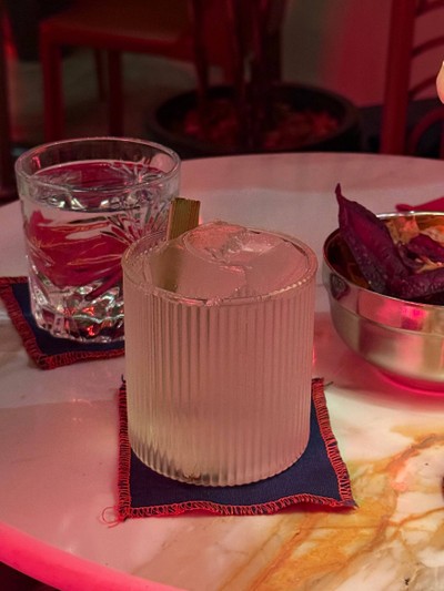 อาหาร หรือ เครื่องดื่ม