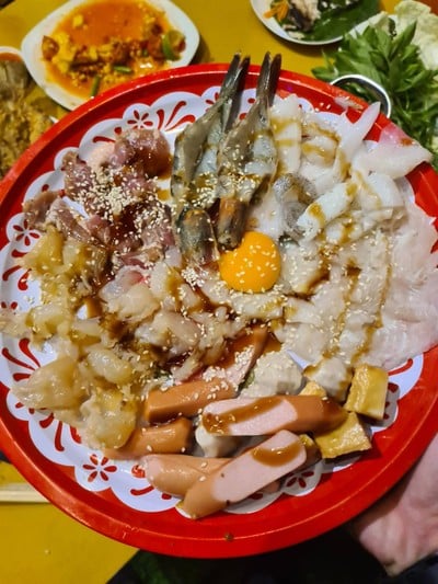 อาหาร หรือ เครื่องดื่ม