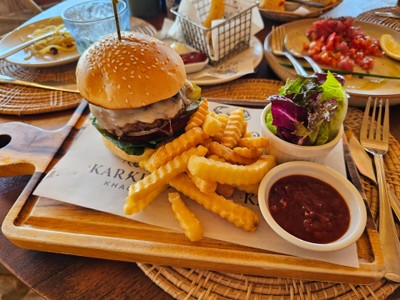 Kakinos Beef Burger
