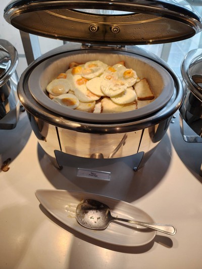 ไข่ดาว และ ขนมปัง