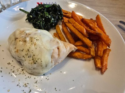 อาหาร หรือ เครื่องดื่ม