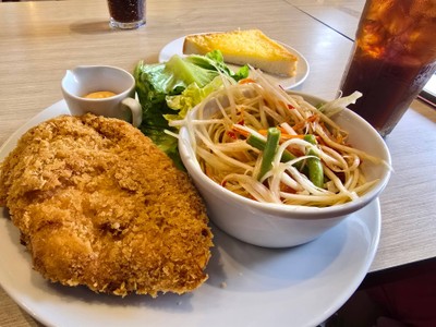 อาหาร หรือ เครื่องดื่ม