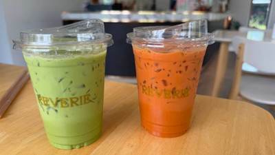 ชาเขียว เย็น แบะชาไทย เย็น