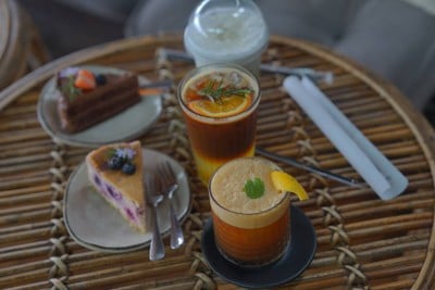 อาหาร หรือ เครื่องดื่ม