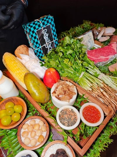 อาหาร หรือ เครื่องดื่ม