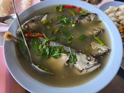 ปลาทูต้มบีบมะนาว