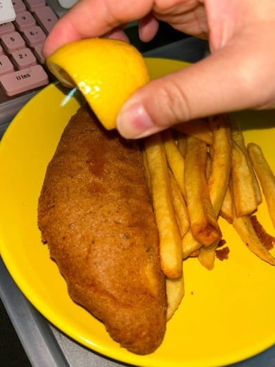 Fish and Chips: ฟิชแอนด์ชิปส์