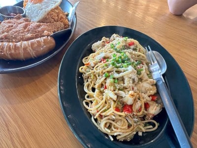 สปาเก็ตตี้ปูคั่วพริกกระเทียม