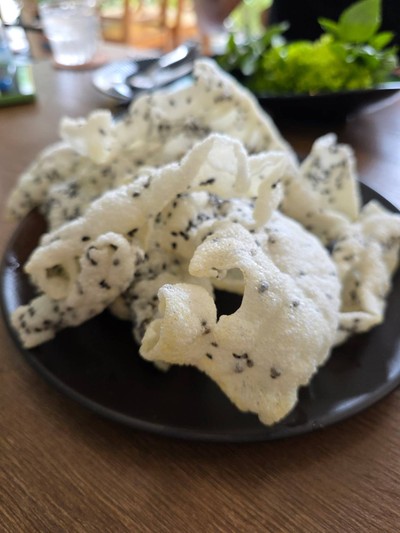 ข้าวเกรียบงา