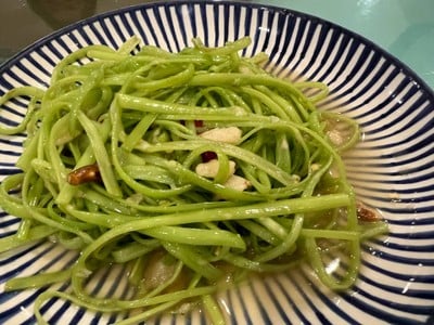 ผัดผักบุ้งฝอย