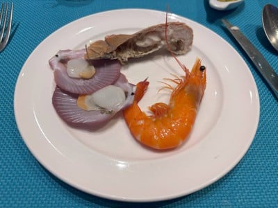 seafood on ice
