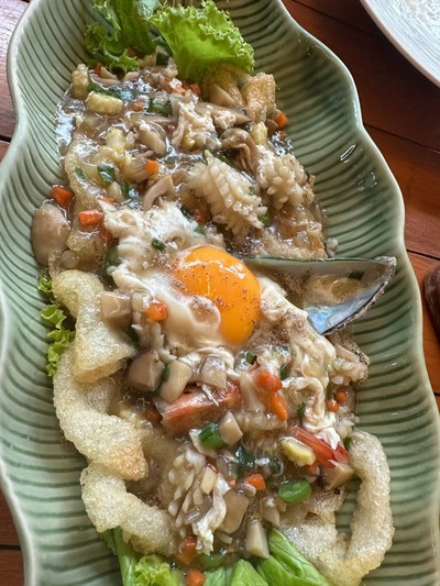 ราดหน้าทะเล