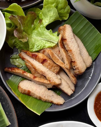 คอหมูย่าง