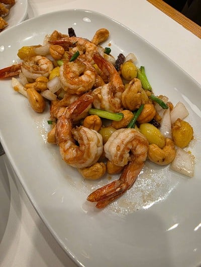 กุ้งผัดแปะก๊วยเม็ดมะม่วง