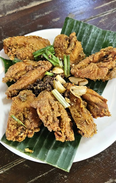 ปีกไก่ทอดมะแขว่น
