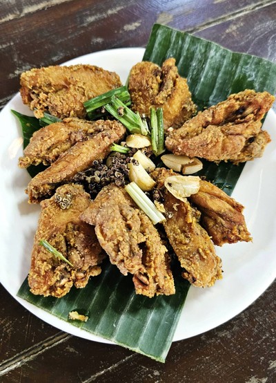 ปีกไก่ทอดมะแขว่น
