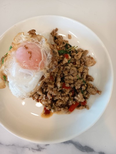 เนื้อกระต่ายผัดกะเพราะ