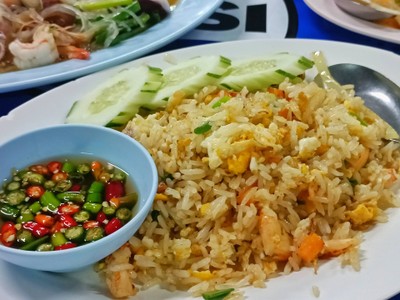 ข้าวผัดปู