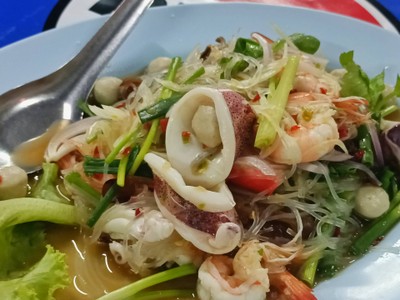 ยำวุ้นเส้นทะเล