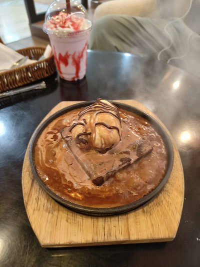 sizzling brownies