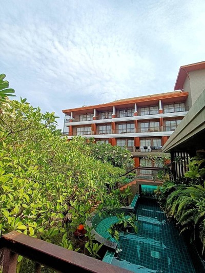 สระว่ายน้ำ/ชายหาด