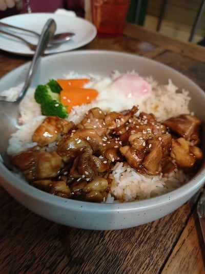 อาหาร หรือ เครื่องดื่ม