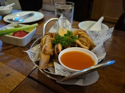 อาหาร หรือ เครื่องดื่ม