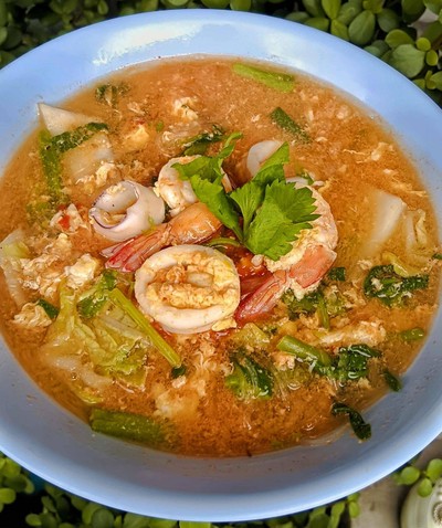 อาหาร หรือ เครื่องดื่ม