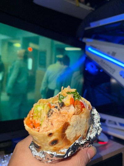 ชื้นใหญ่มากครับ อร่อย สั่งมารอบสอง