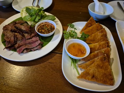 อาหาร หรือ เครื่องดื่ม