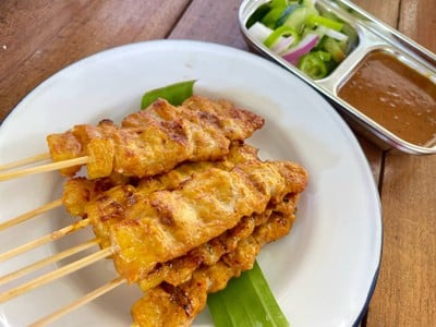 หมูสะเต๊ะ