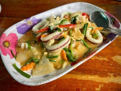 อาหาร หรือ เครื่องดื่ม