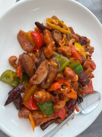 ไก่ผัดเม็ดมะม่วง