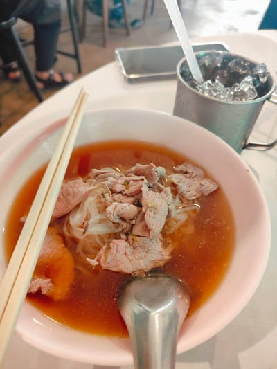 เส้นเล็กเนื้อสด ไม่ผัก