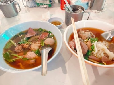 อาหาร หรือ เครื่องดื่ม