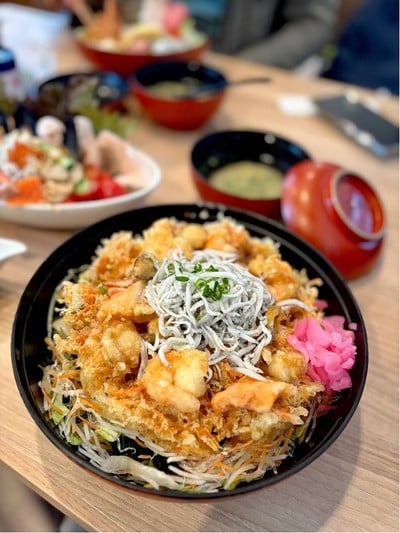 🍛 Seafood Kakiage. (Price 1,760 Yen.)