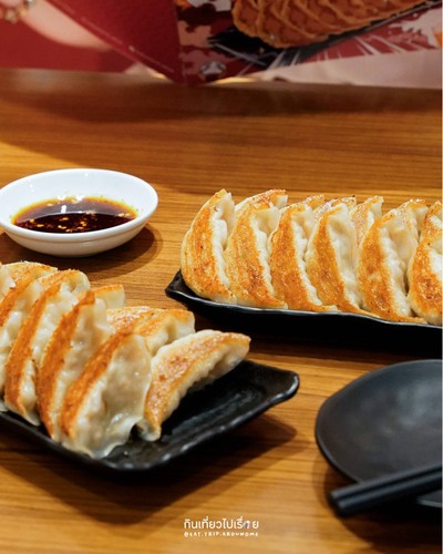 เกี๊ยวซ่าหมู 12 ชิ้น