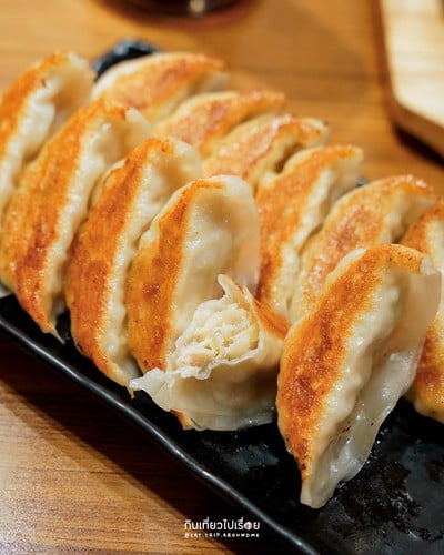 เกี๊ยวซ่าหมู 12 ชิ้น