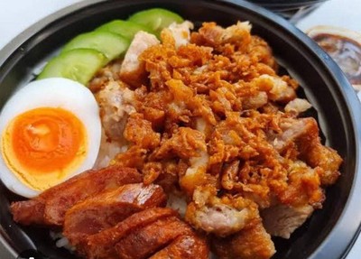 อาหาร หรือ เครื่องดื่ม