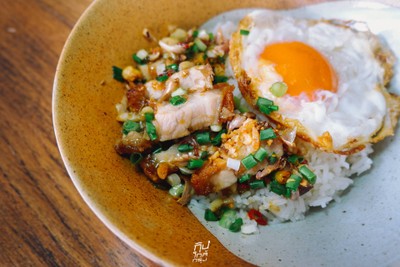 "บ้านเส้นสาย" ก๋วยเตี๋ยวเนื้ออร่อยเด็ด ย่านนาคนิวาส