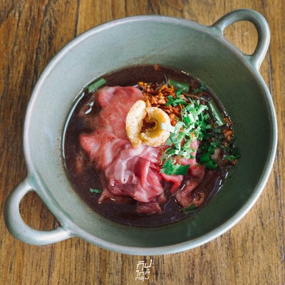 "บ้านเส้นสาย" ก๋วยเตี๋ยวเนื้ออร่อยเด็ด ย่านนาคนิวาส