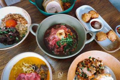 "บ้านเส้นสาย" ก๋วยเตี๋ยวเนื้ออร่อยเด็ด ย่านนาคนิวาส