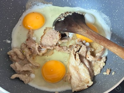 วิธีทำ สุกี้แห้งหมู วิธีทำ สุกี้แห้งหมู